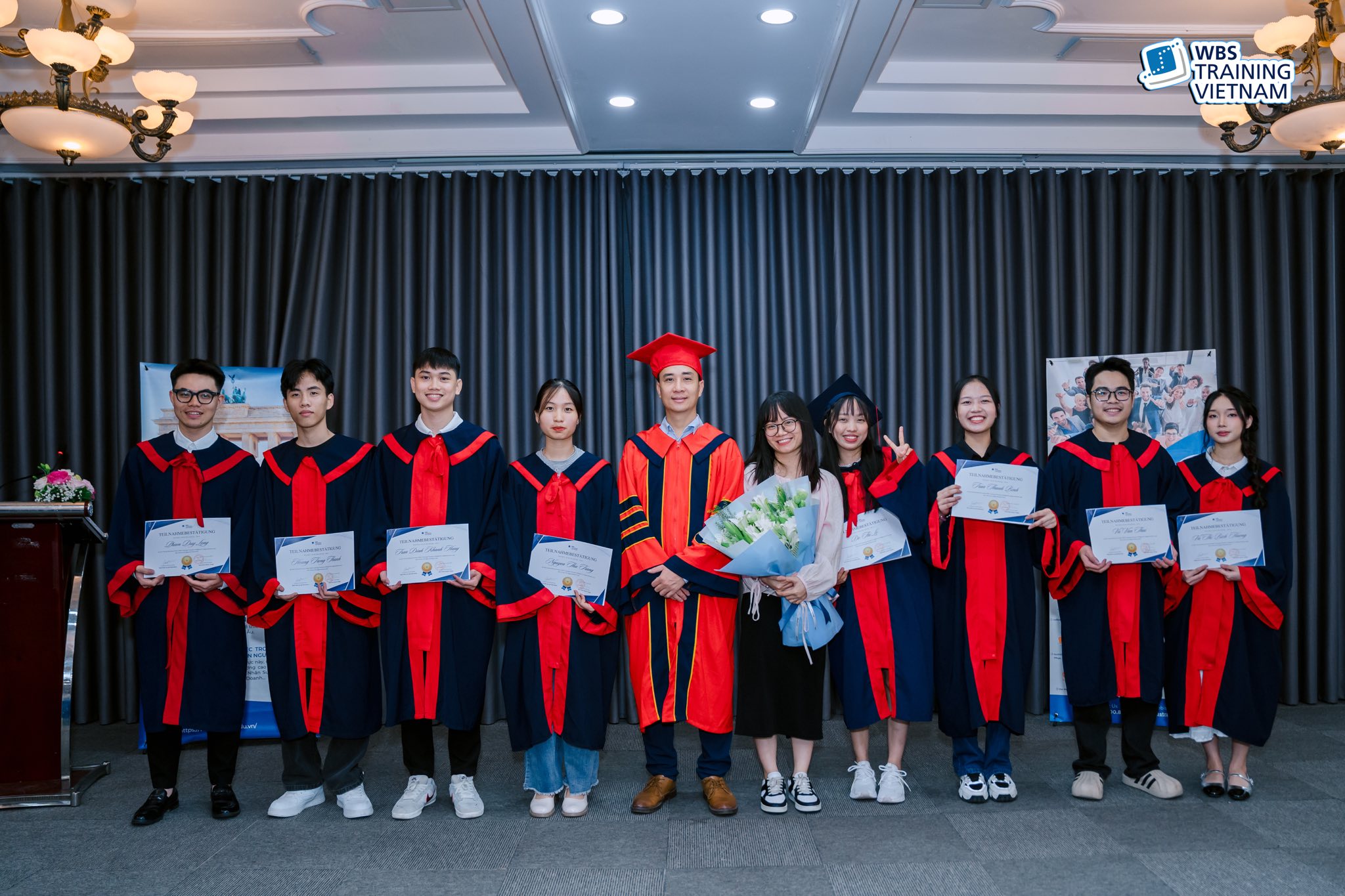 Trao bằng thi Telc cho học viên WBS