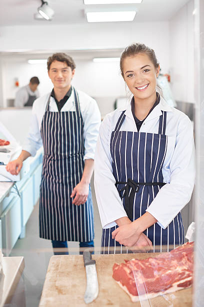 Chuyên viên cung ứng thực phẩm