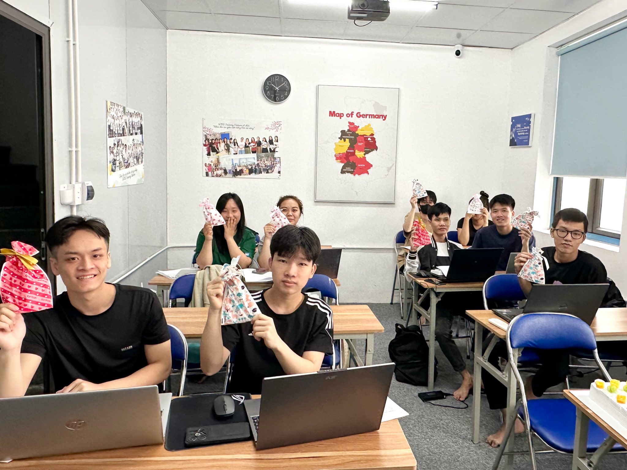 Học viên WBS trước kỳ thi Telc